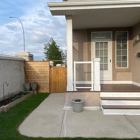 Ming'S Homestay Calgary Zewnętrze zdjęcie