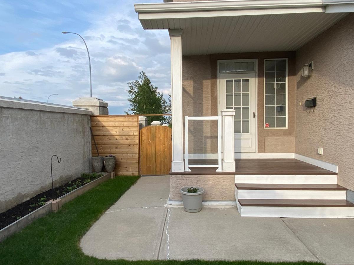 Ming'S Homestay Calgary Zewnętrze zdjęcie