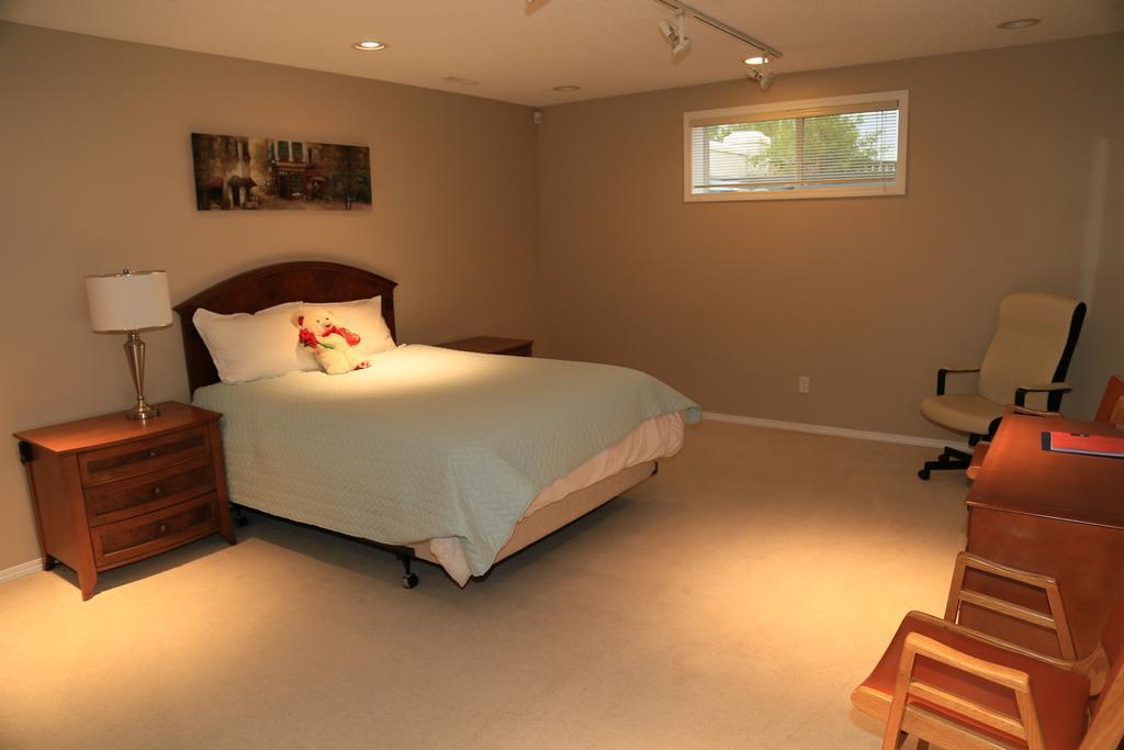 Ming'S Homestay Calgary Zewnętrze zdjęcie