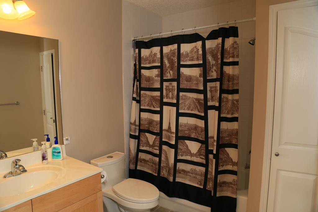 Ming'S Homestay Calgary Zewnętrze zdjęcie