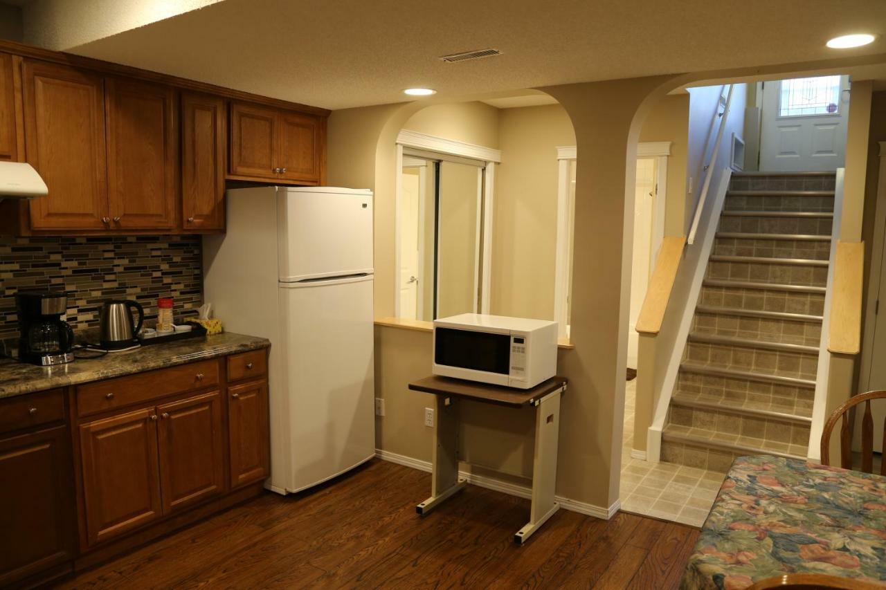 Ming'S Homestay Calgary Zewnętrze zdjęcie